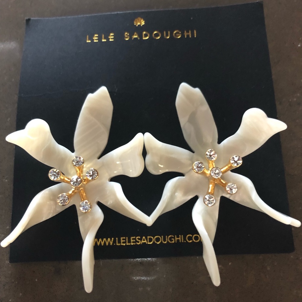 NWT Lele Sadoughi Water Lilly earrings